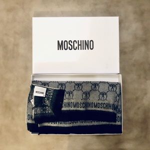 NWT Moschino Throw Blanket